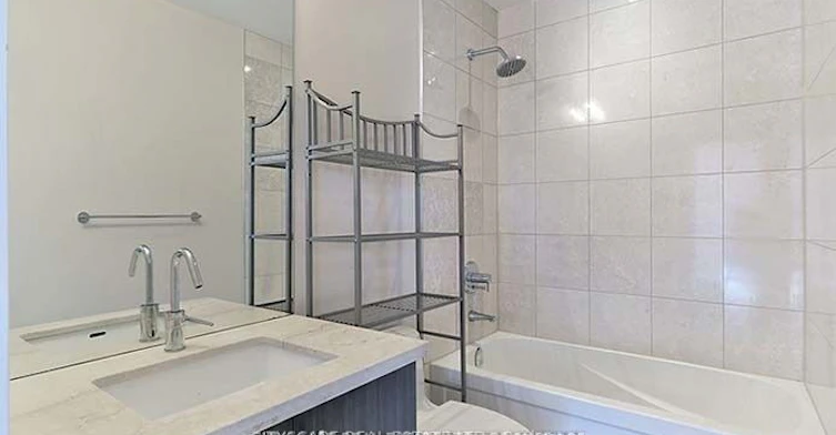 1001-29 Queens Quay, Toronto, ON, M5E 0A4 - 10