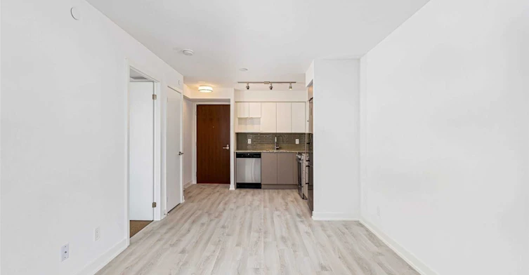 425-120 Varna Drive, Toronto, ON, M6A 2M1 - 7