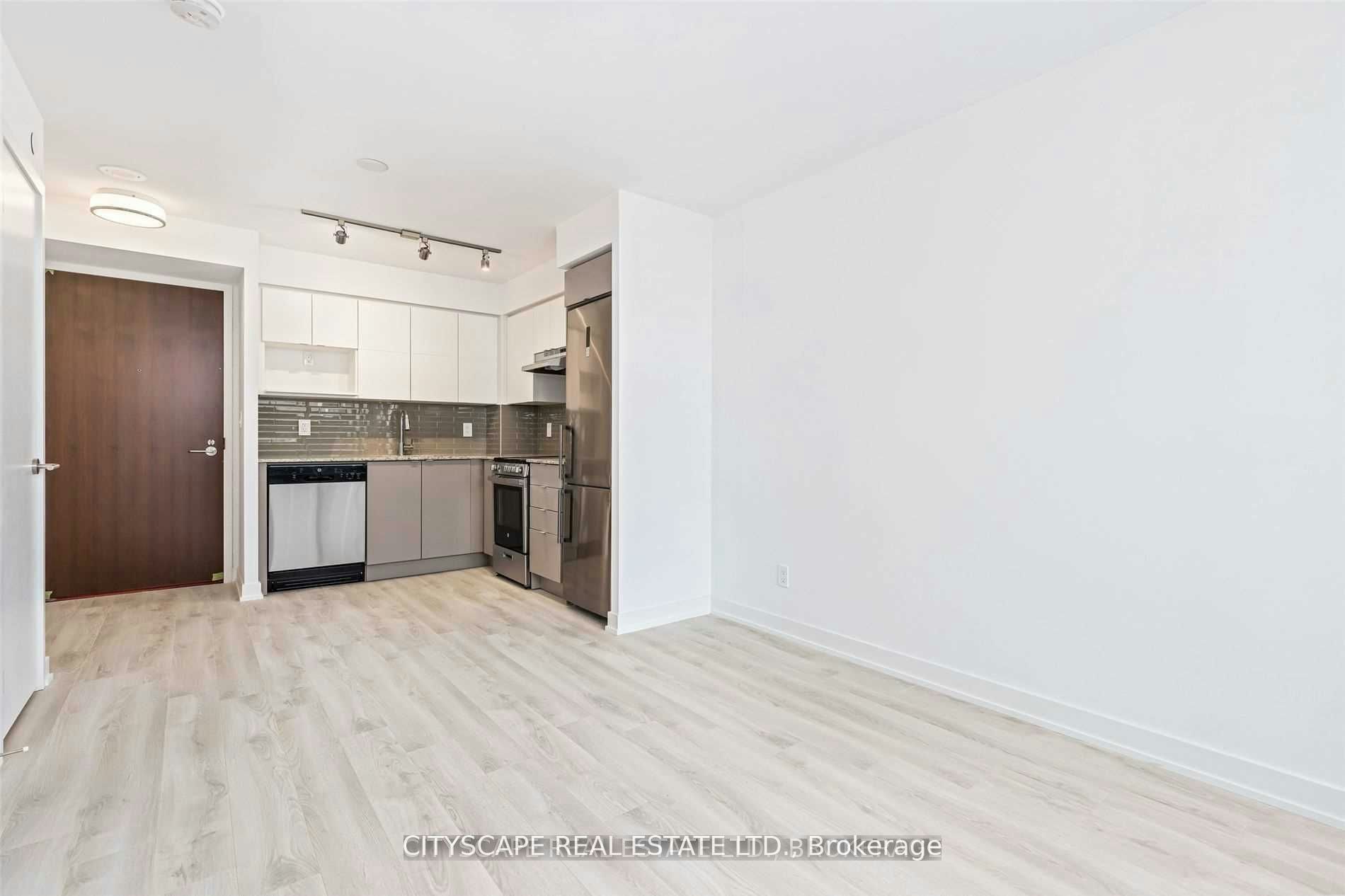 425-120 Varna Drive, Toronto, ON, M6A 2M1 - 5