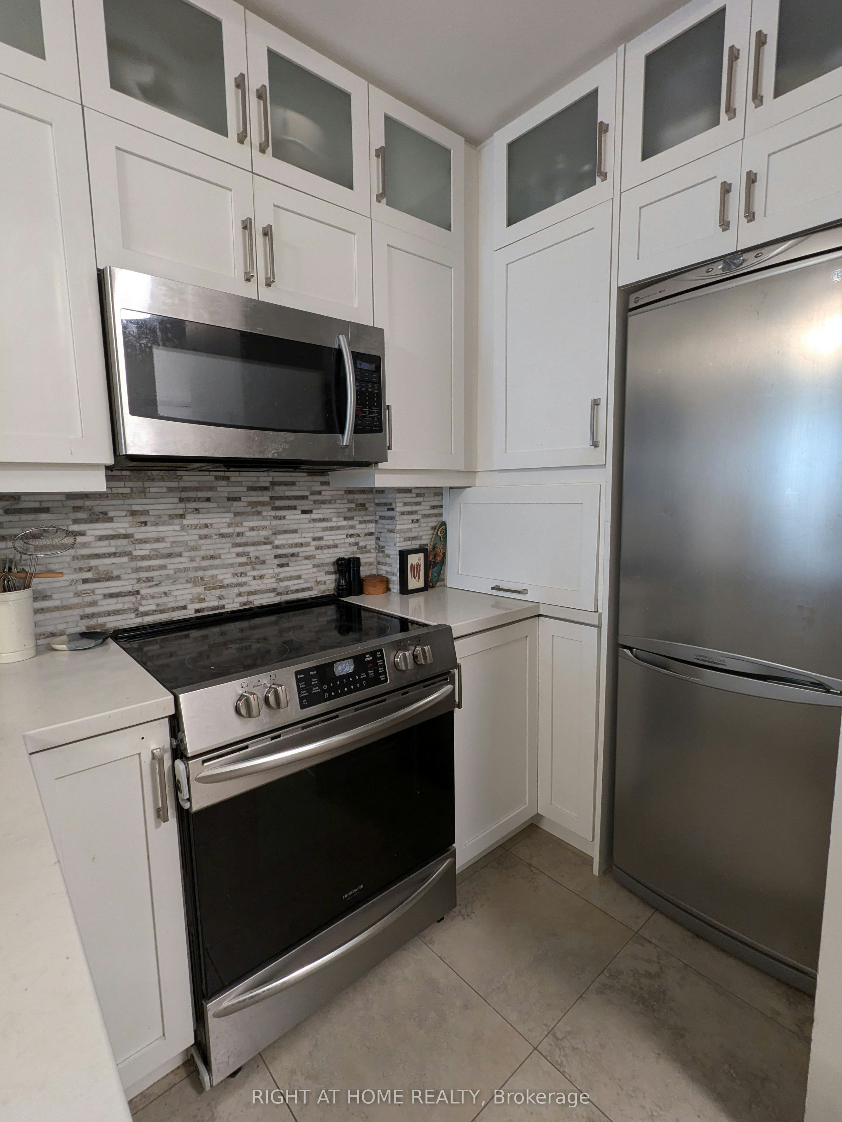 PH1206-393 King Street W, Toronto, ON, M5V 1K1 - 9