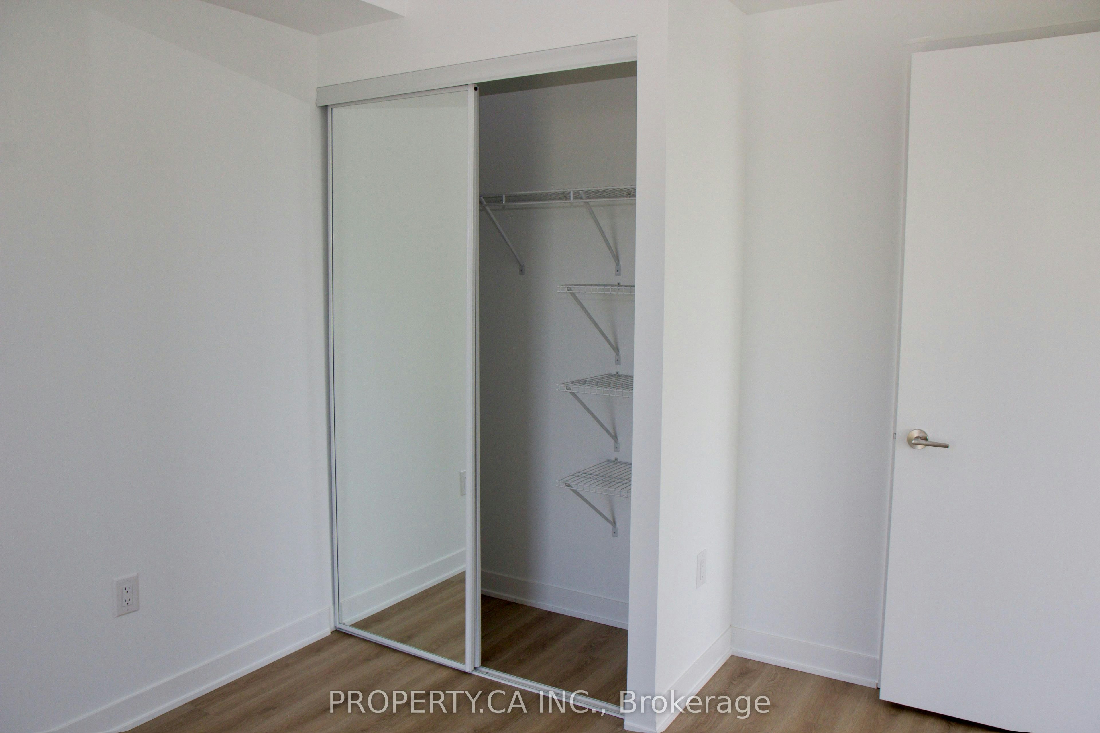 1904-10 Oak Street, Toronto, ON, M5A 0Z1 - 8