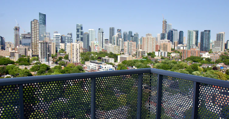 1904-10 Oak Street, Toronto, ON, M5A 0Z1 - 6