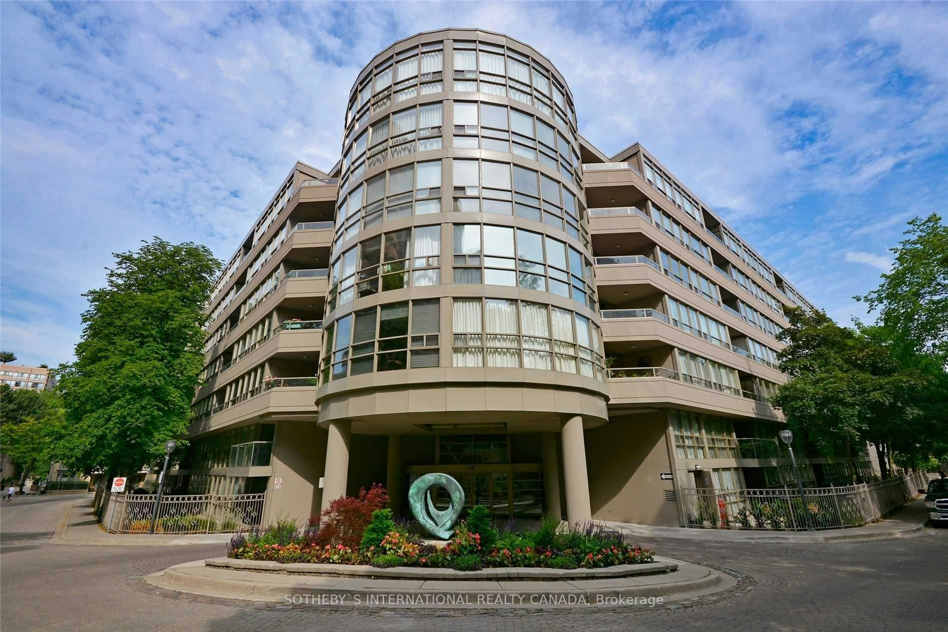 111-18 Lower Village Gate, Toronto, ON, M5P 3M1