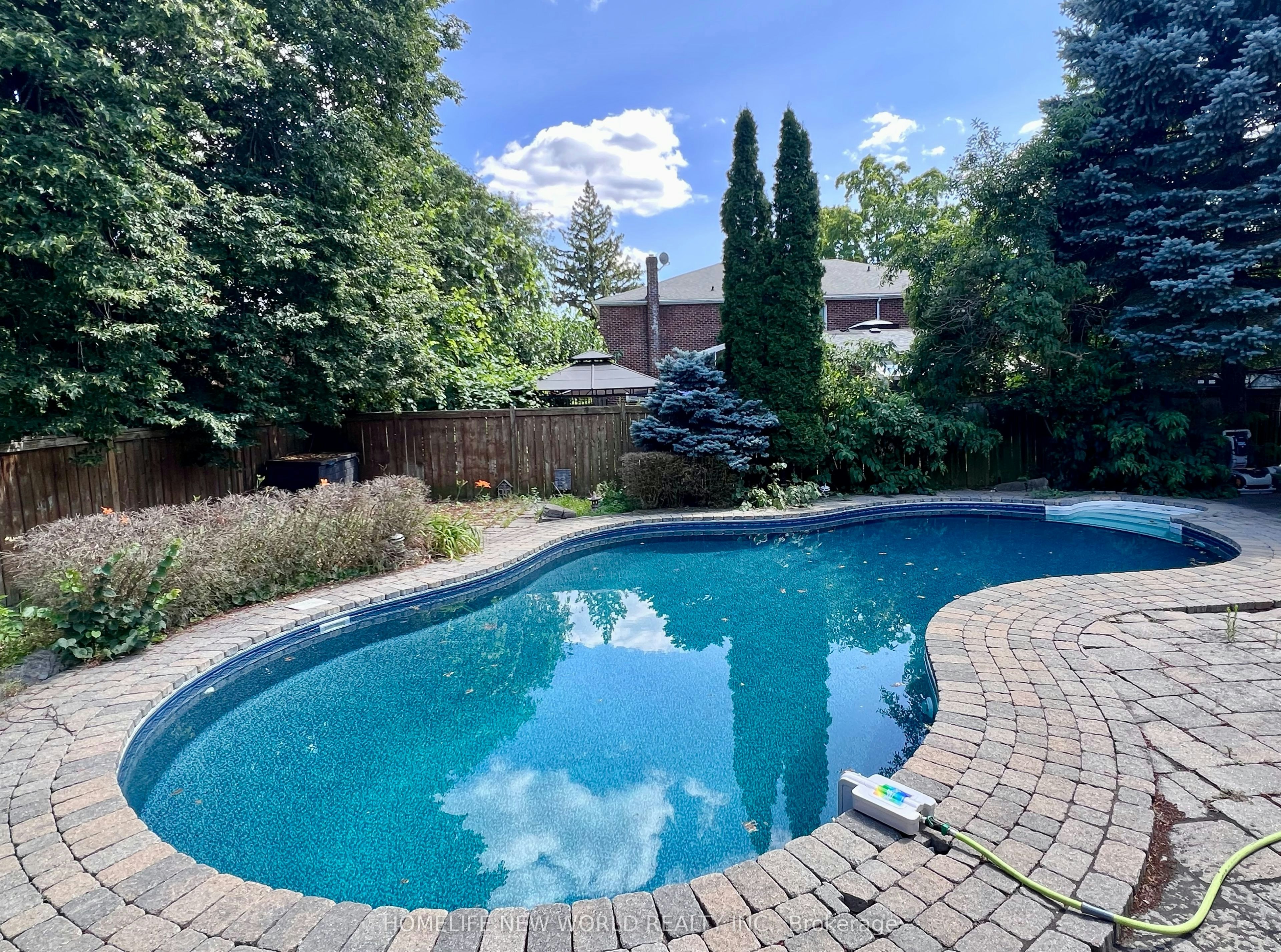 5 Junewood Crescent, Toronto, ON, M2L 2C3