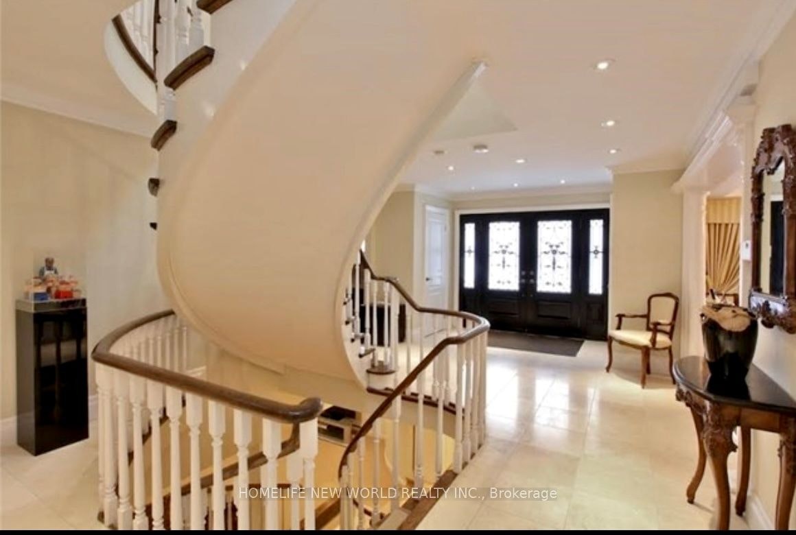 5 Junewood Crescent, Toronto, ON, M2L 2C3 - 3