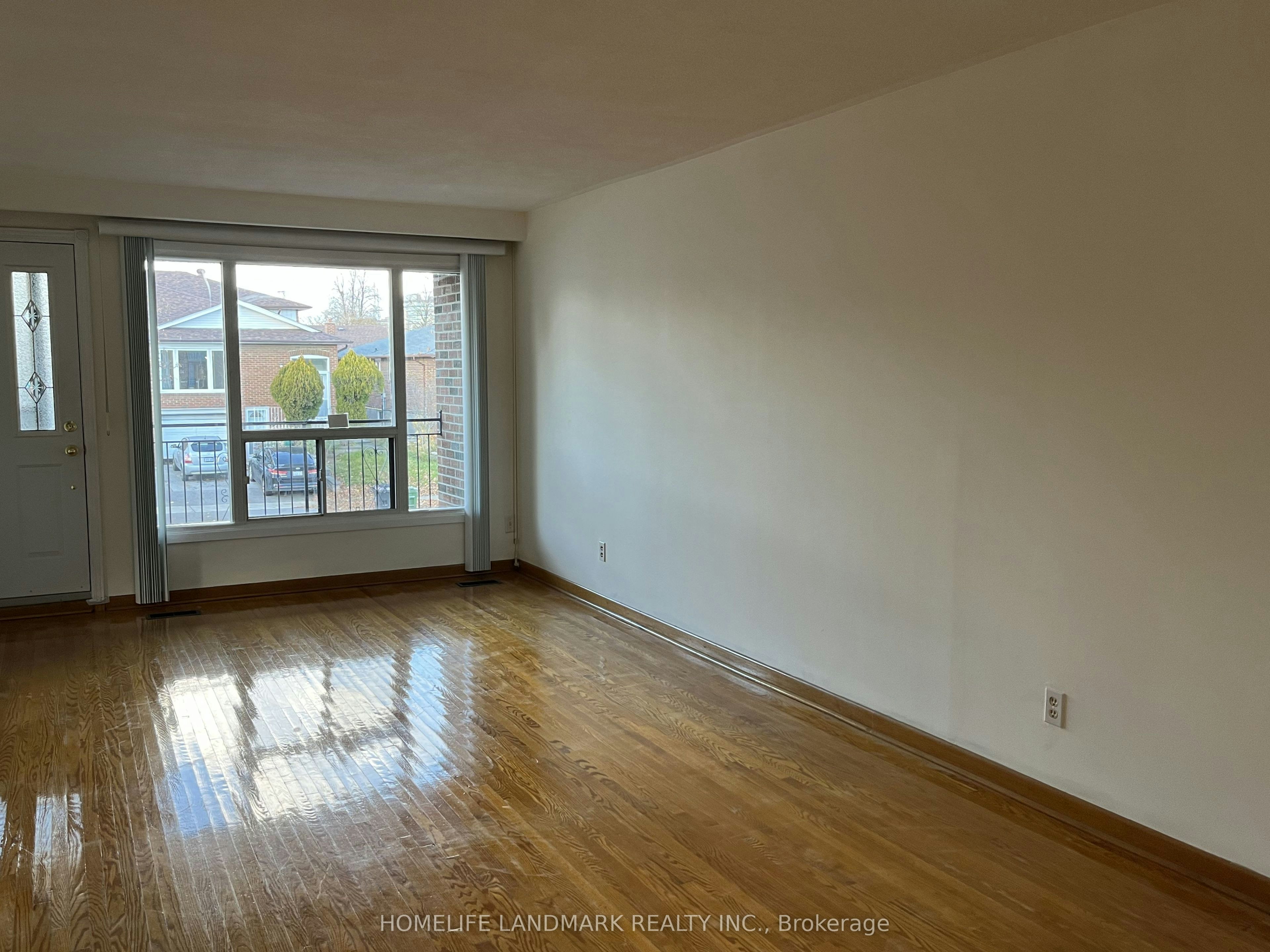 UPPER-31 Pawnee Avenue, Toronto, ON, M2H 3C6 - 4