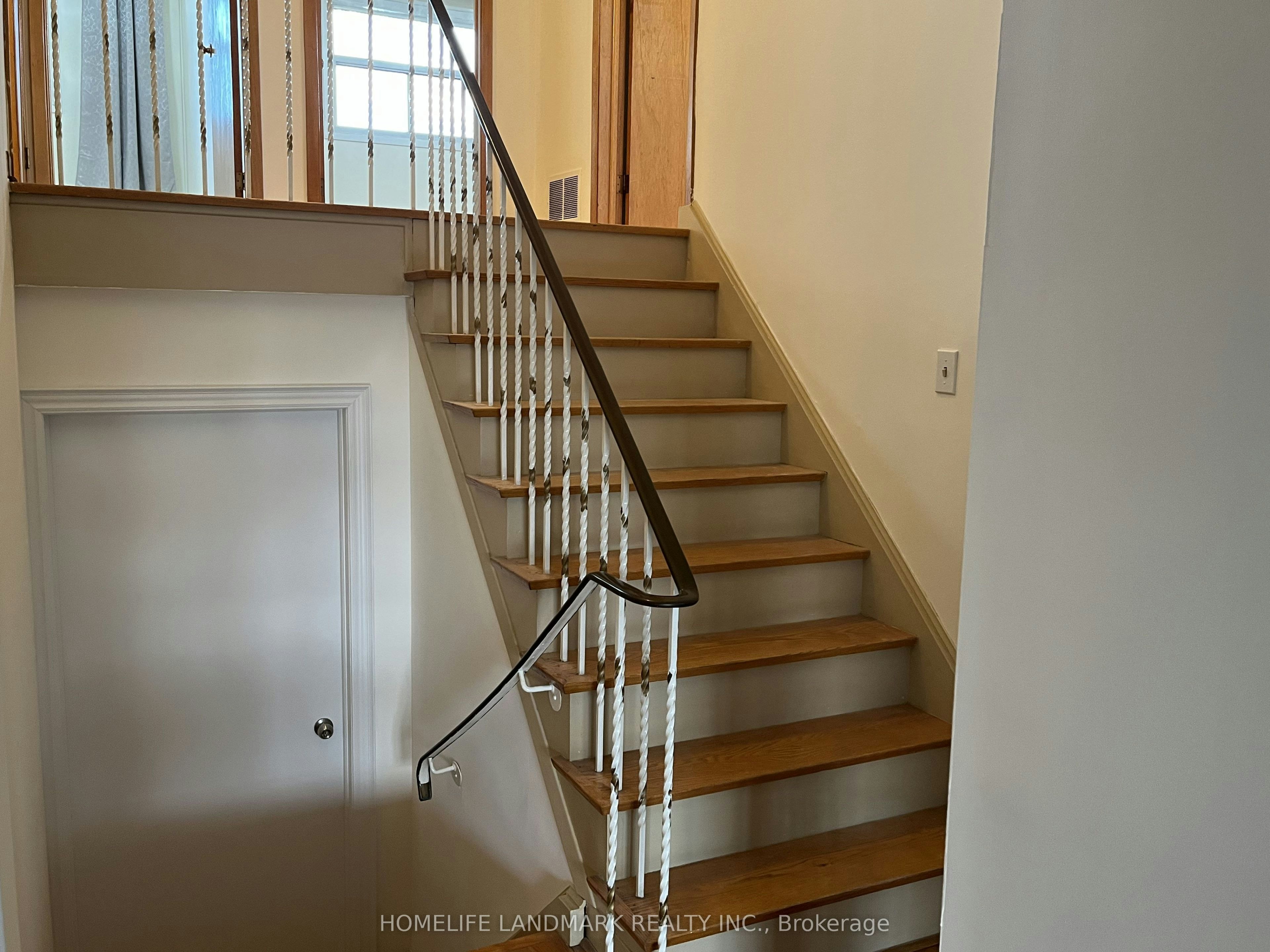 UPPER-31 Pawnee Avenue, Toronto, ON, M2H 3C6 - 8
