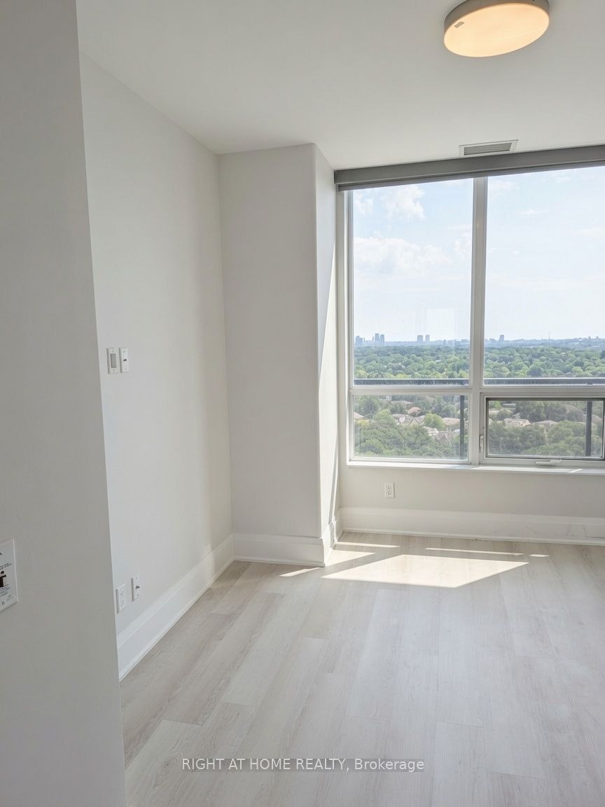 100 Harrison Garden Boulevard, Toronto, ON, M2M 0C2 - 11