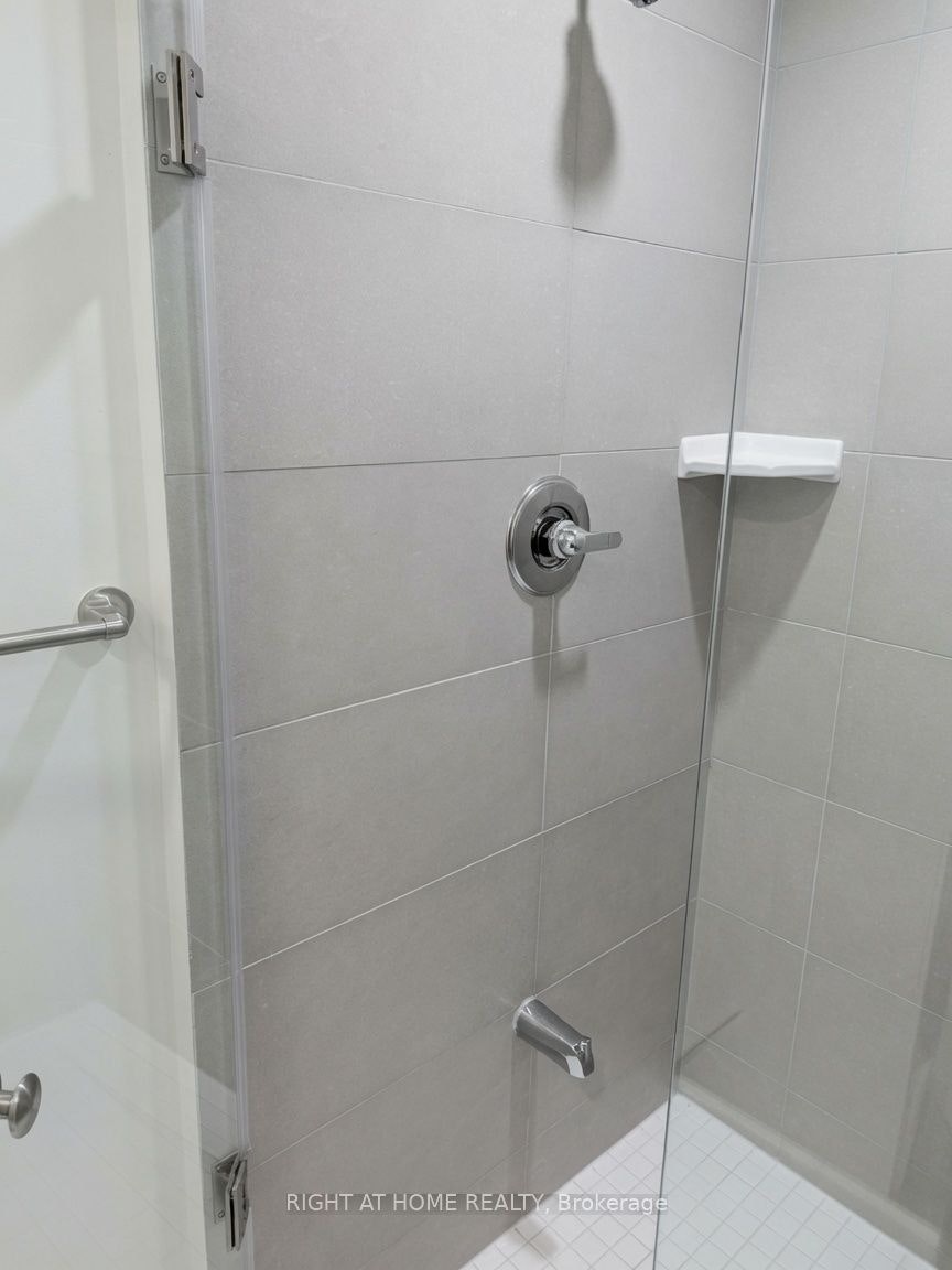 100 Harrison Garden Boulevard, Toronto, ON, M2M 0C2 - 5