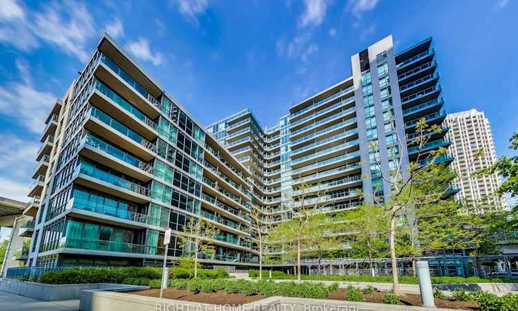 656-209 Fort York Boulevard S