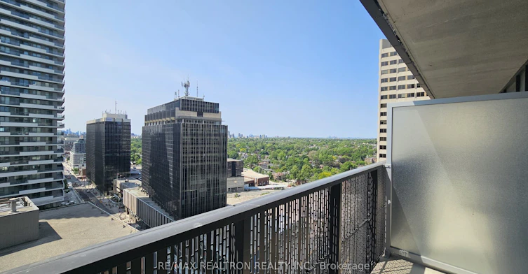 1201-8 Eglinton Avenue, Toronto, ON, M4P 0C1