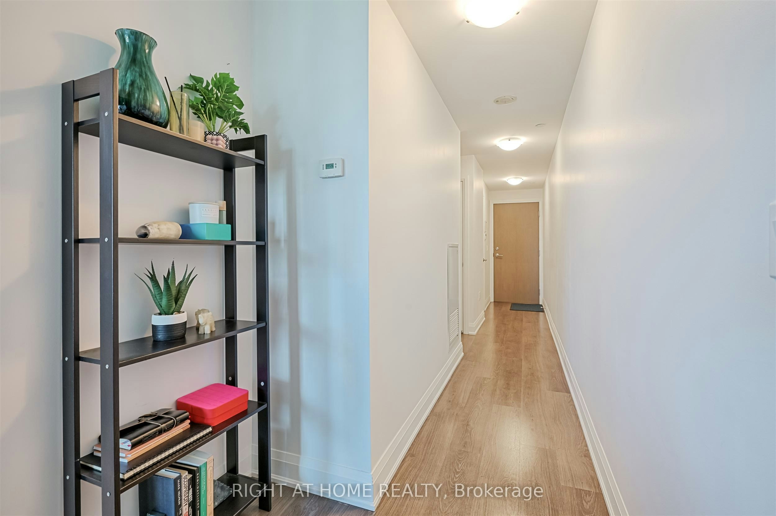 1018-160 Vanderhoof Avenue, Toronto, ON, M4G 0B7 - 4