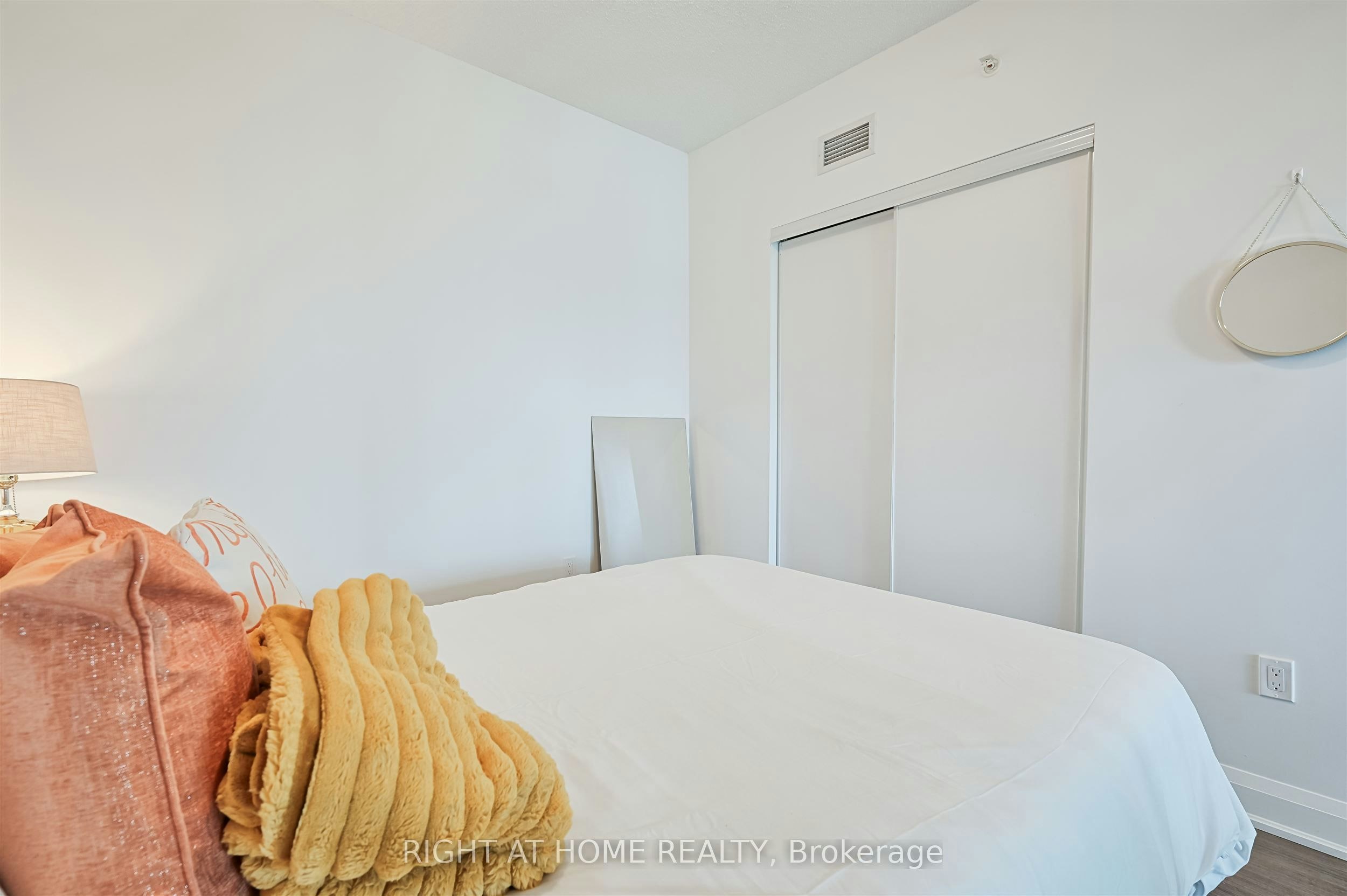 1018-160 Vanderhoof Avenue, Toronto, ON, M4G 0B7 - 15