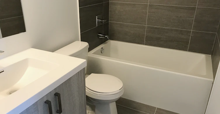 2310-77 Mutual Street, Toronto, ON, M5B 2A9 - 3