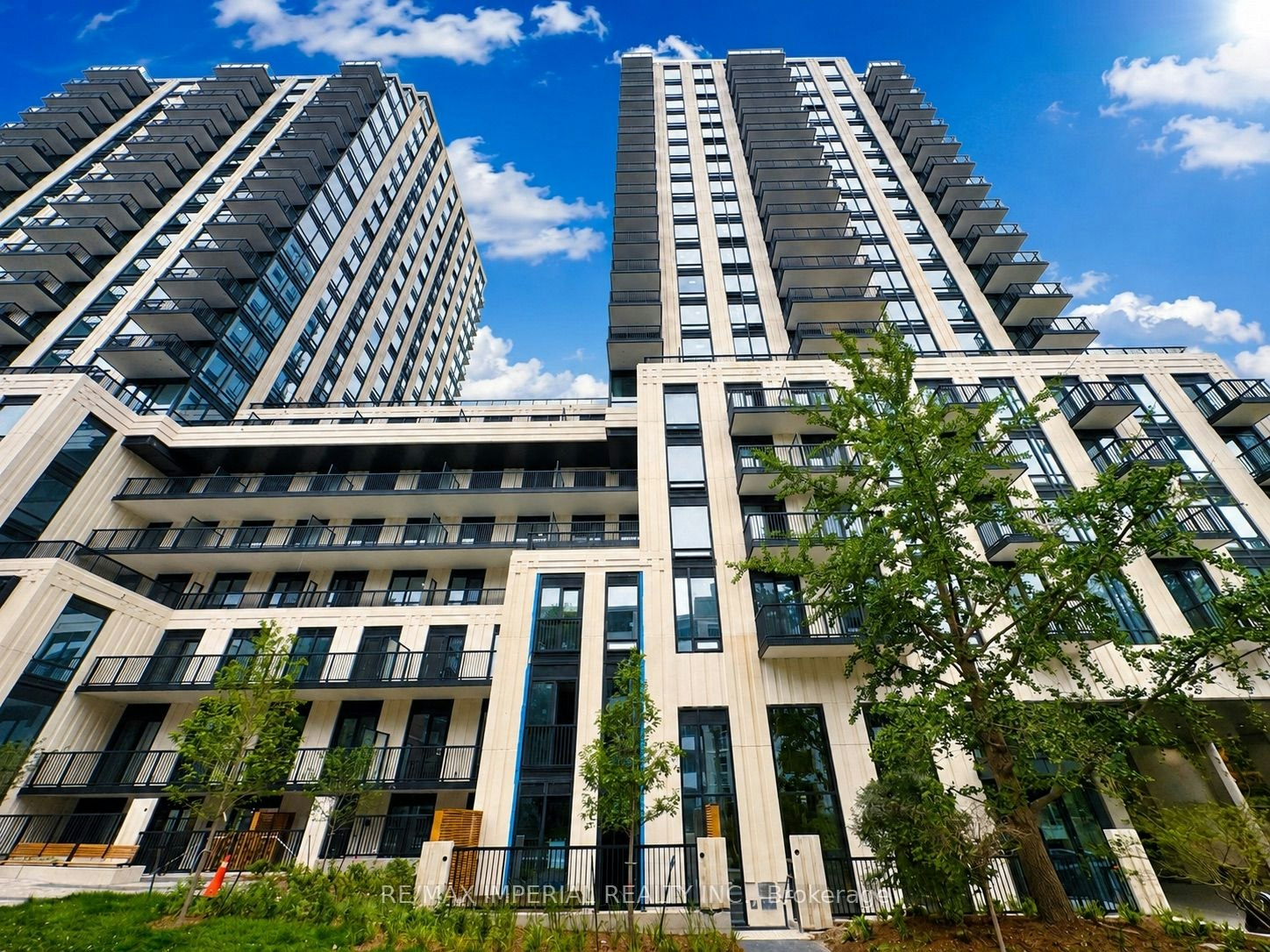 801-91 Montclair Avenue, Toronto, ON, M5P 0B1