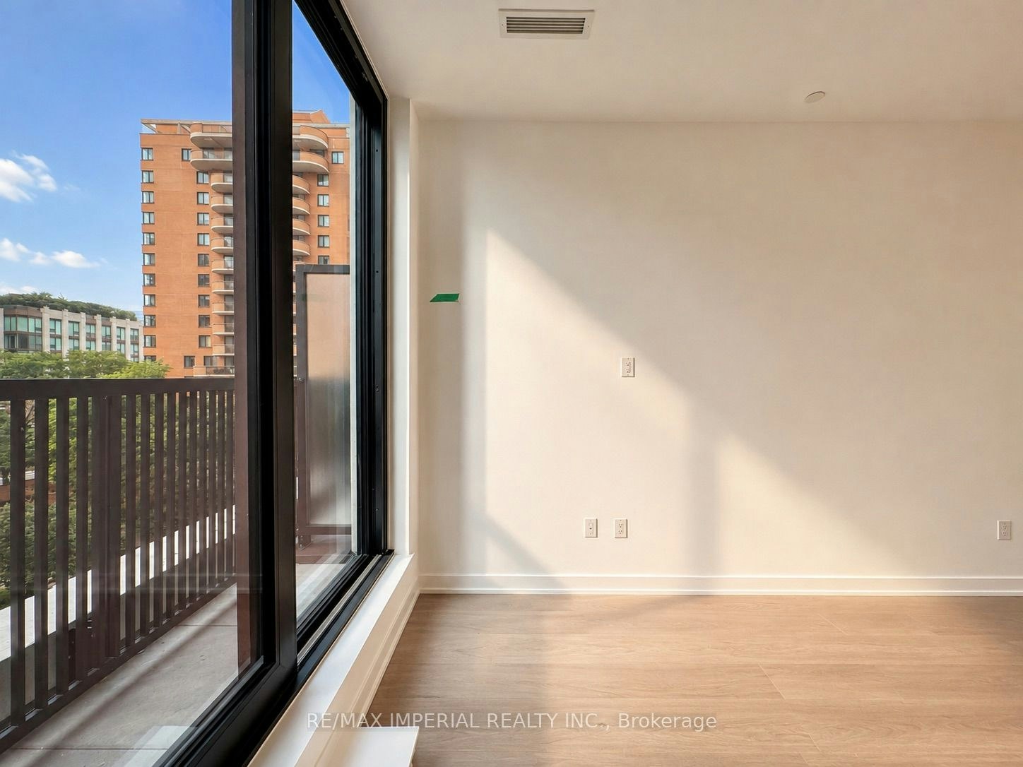 801-91 Montclair Avenue, Toronto, ON, M5P 0B1 - 3