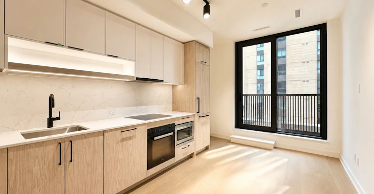 801-91 Montclair Avenue, Toronto, ON, M5P 0B1 - 4