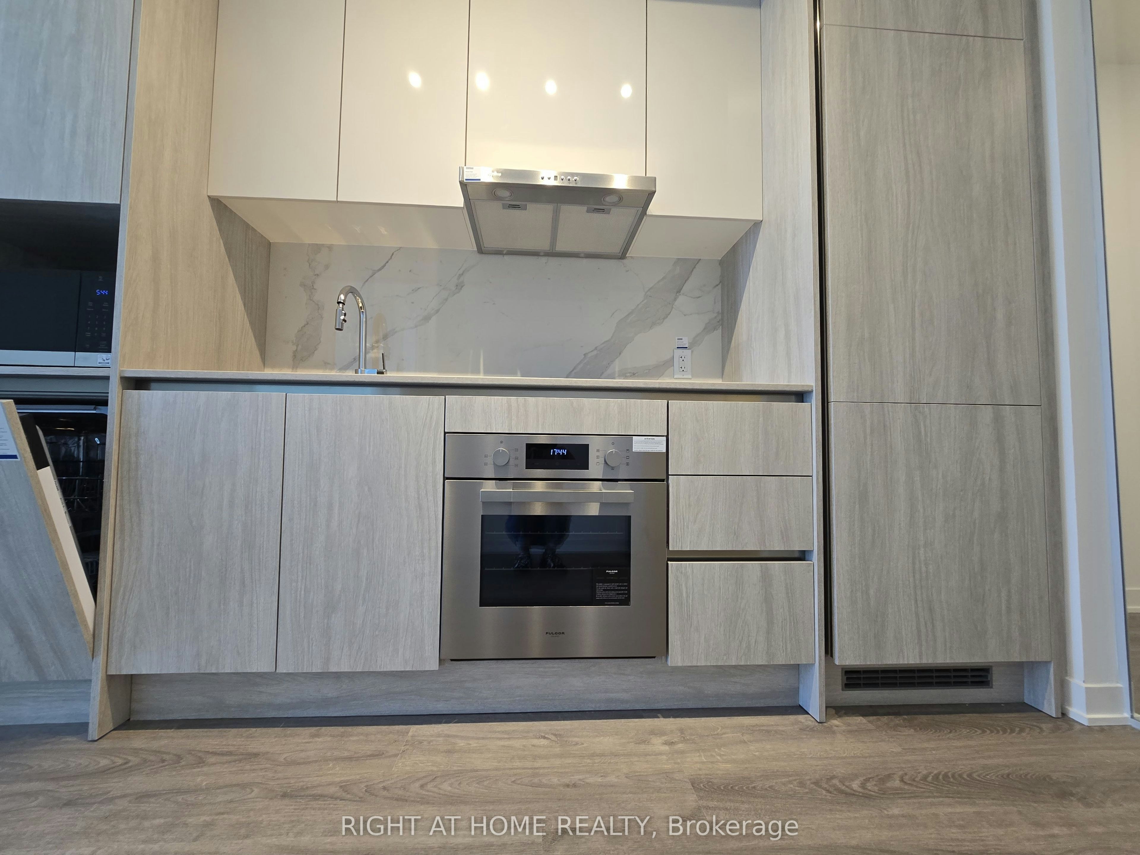 4209-180 Front Street E, Toronto, ON, M5A 0A9 - 9