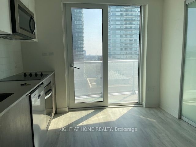 1705-100 Dalhousie Street, Toronto, ON, M5B 1E1 - 7