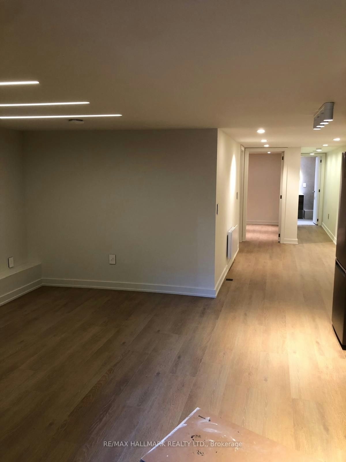 Basement-687 Bloor Street W, Toronto, ON, M6G 1L3 - 9