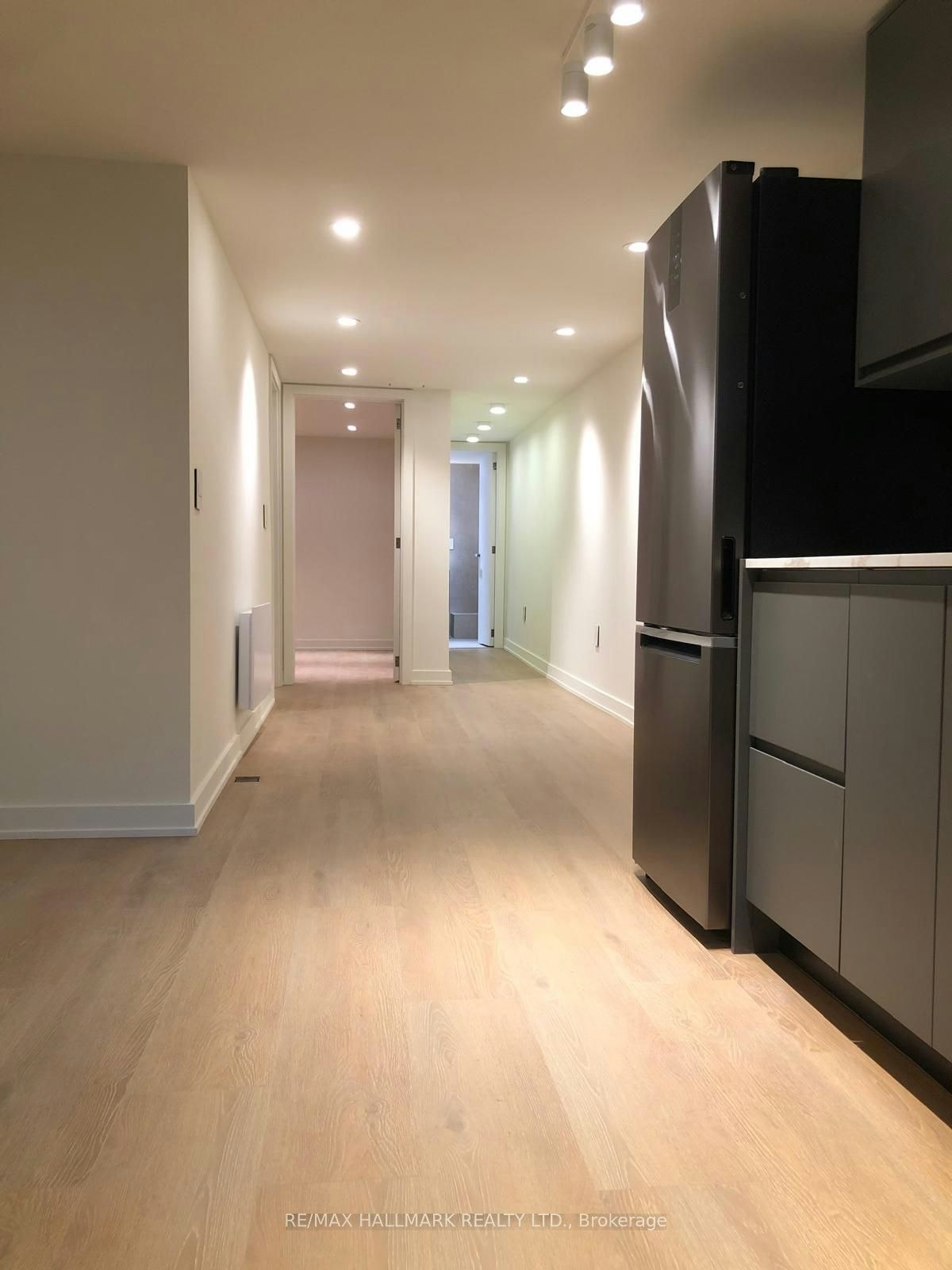 Basement-687 Bloor Street W, Toronto, ON, M6G 1L3 - 8