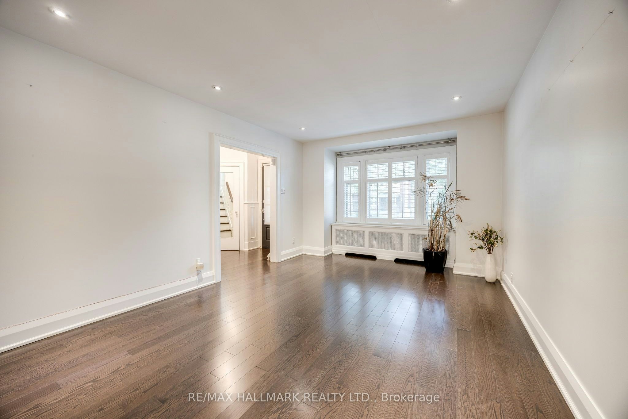 15 Mcnairn Avenue, Toronto, ON, M5M 2H4 - 6