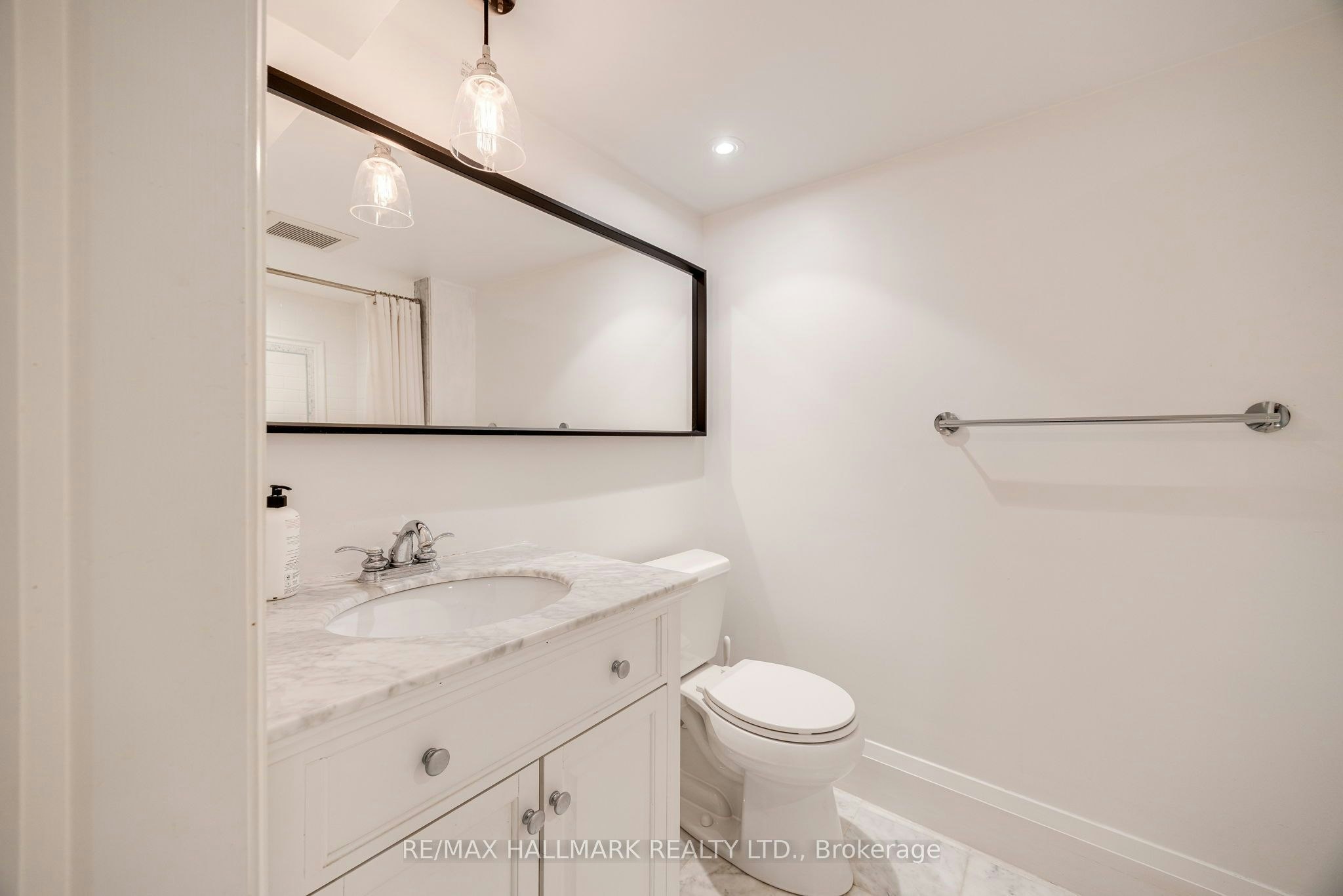 15 Mcnairn Avenue, Toronto, ON, M5M 2H4 - 30