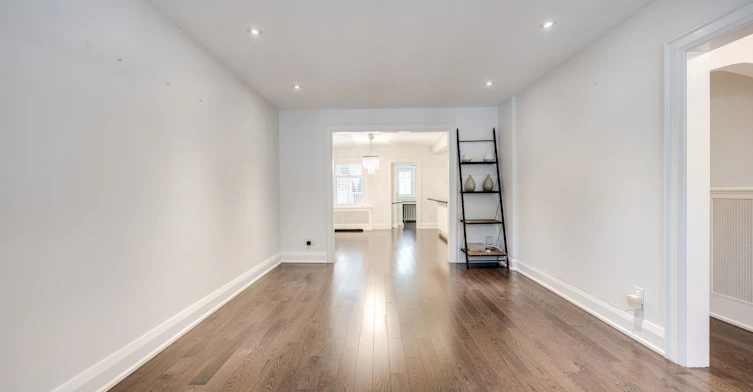 15 Mcnairn Avenue, Toronto, ON, M5M 2H4 - 5