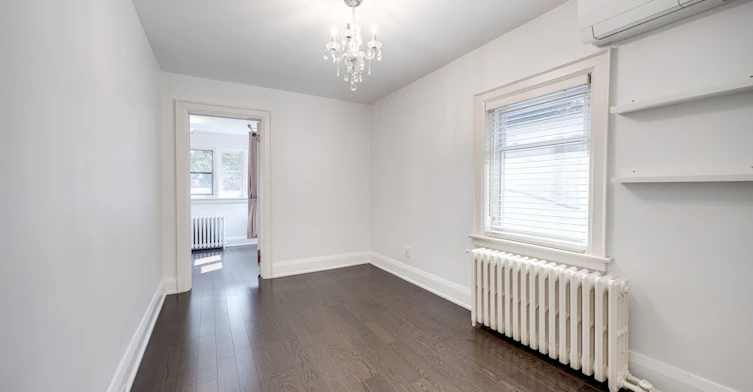 15 Mcnairn Avenue, Toronto, ON, M5M 2H4 - 24