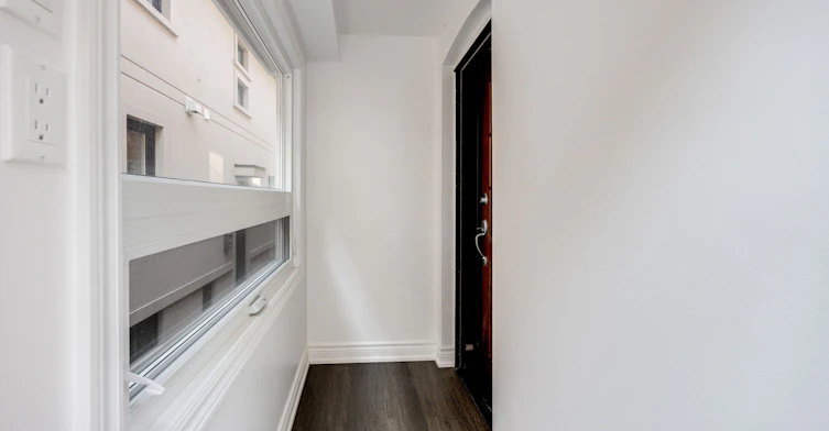 15 Mcnairn Avenue, Toronto, ON, M5M 2H4 - 36