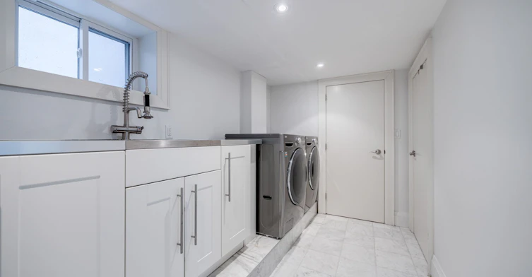 15 Mcnairn Avenue, Toronto, ON, M5M 2H4 - 32