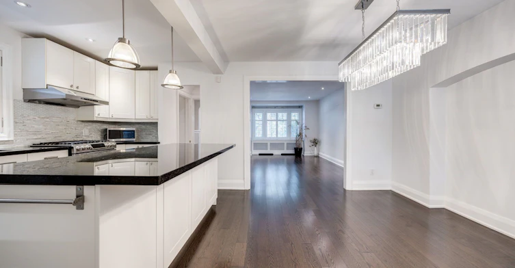 15 Mcnairn Avenue, Toronto, ON, M5M 2H4 - 10