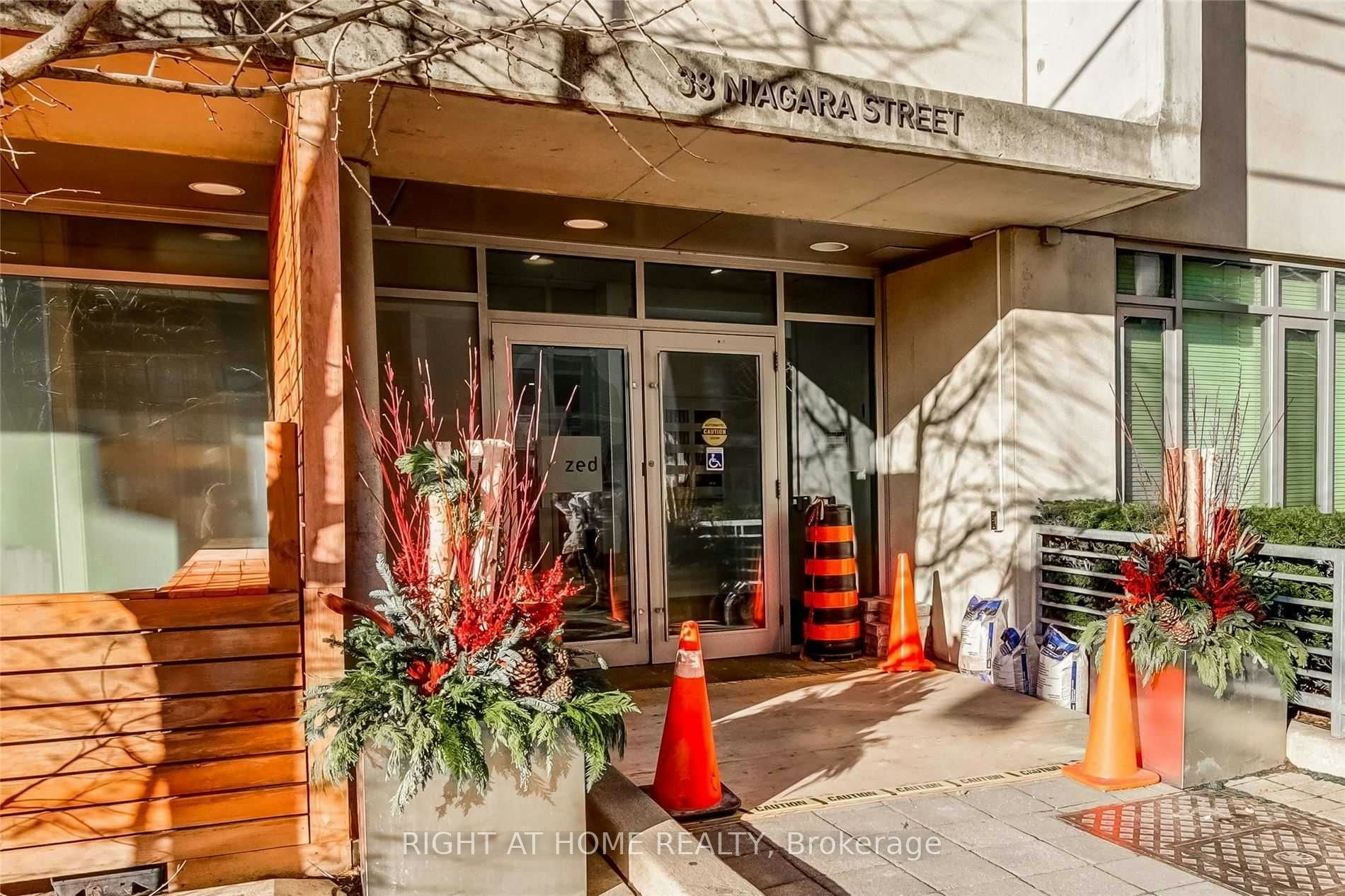 304-38 Niagara Street, Toronto, ON, M5V 3X1 - 2
