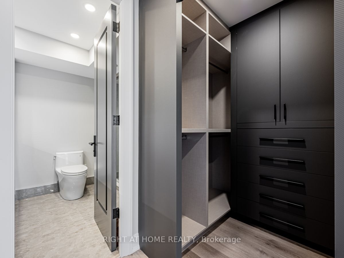 1704-45 Carlton Street, Toronto, ON, M5B 2H9 - 28