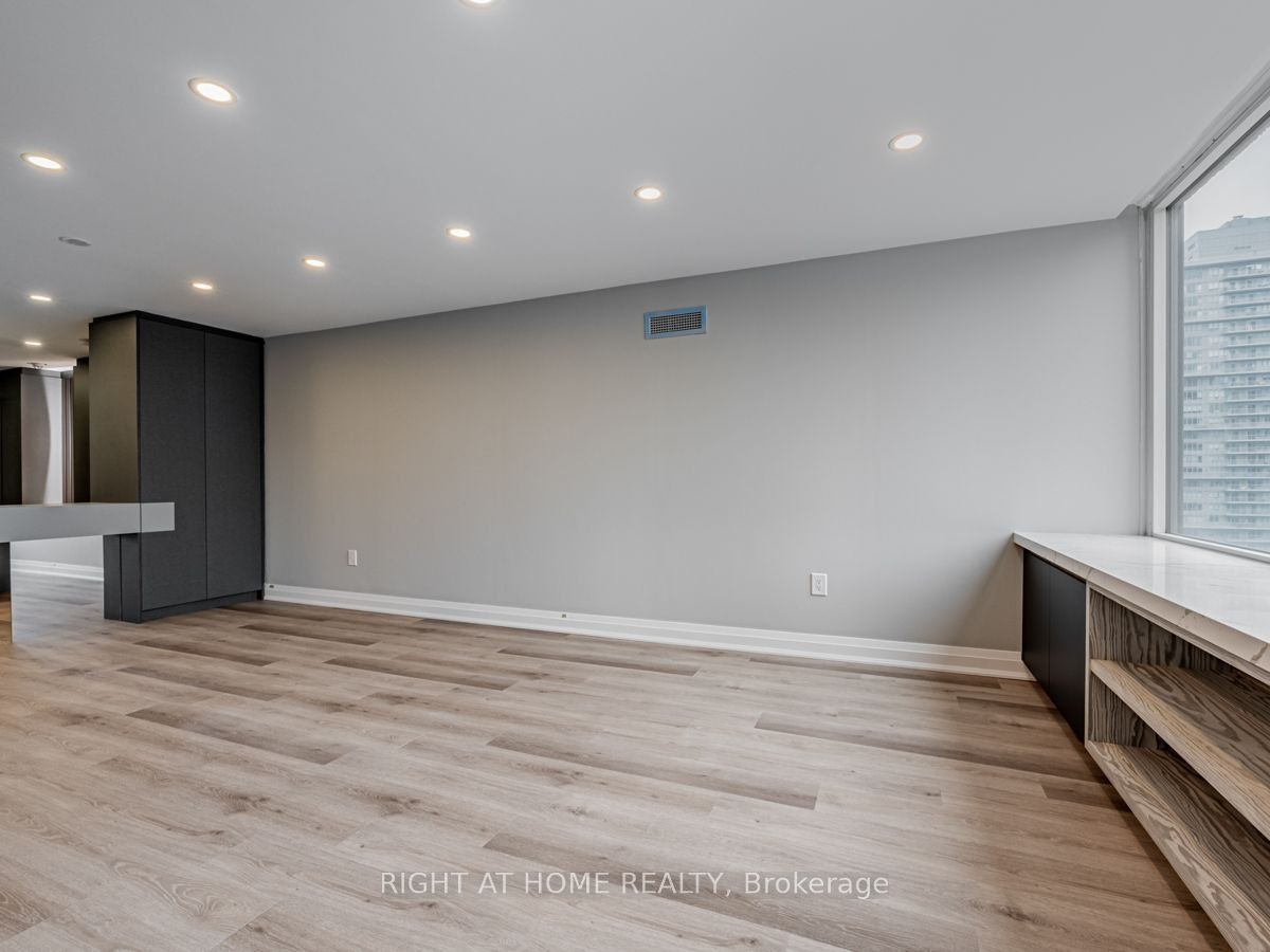 1704-45 Carlton Street, Toronto, ON, M5B 2H9 - 13