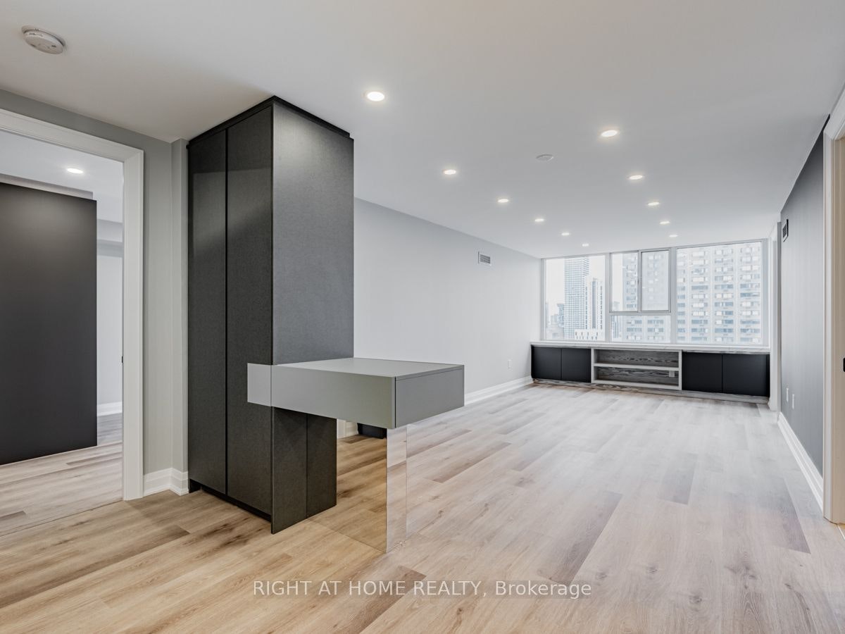 1704-45 Carlton Street, Toronto, ON, M5B 2H9 - 10