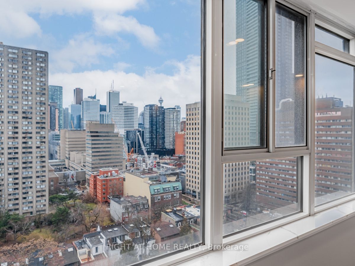 1704-45 Carlton Street, Toronto, ON, M5B 2H9 - 32