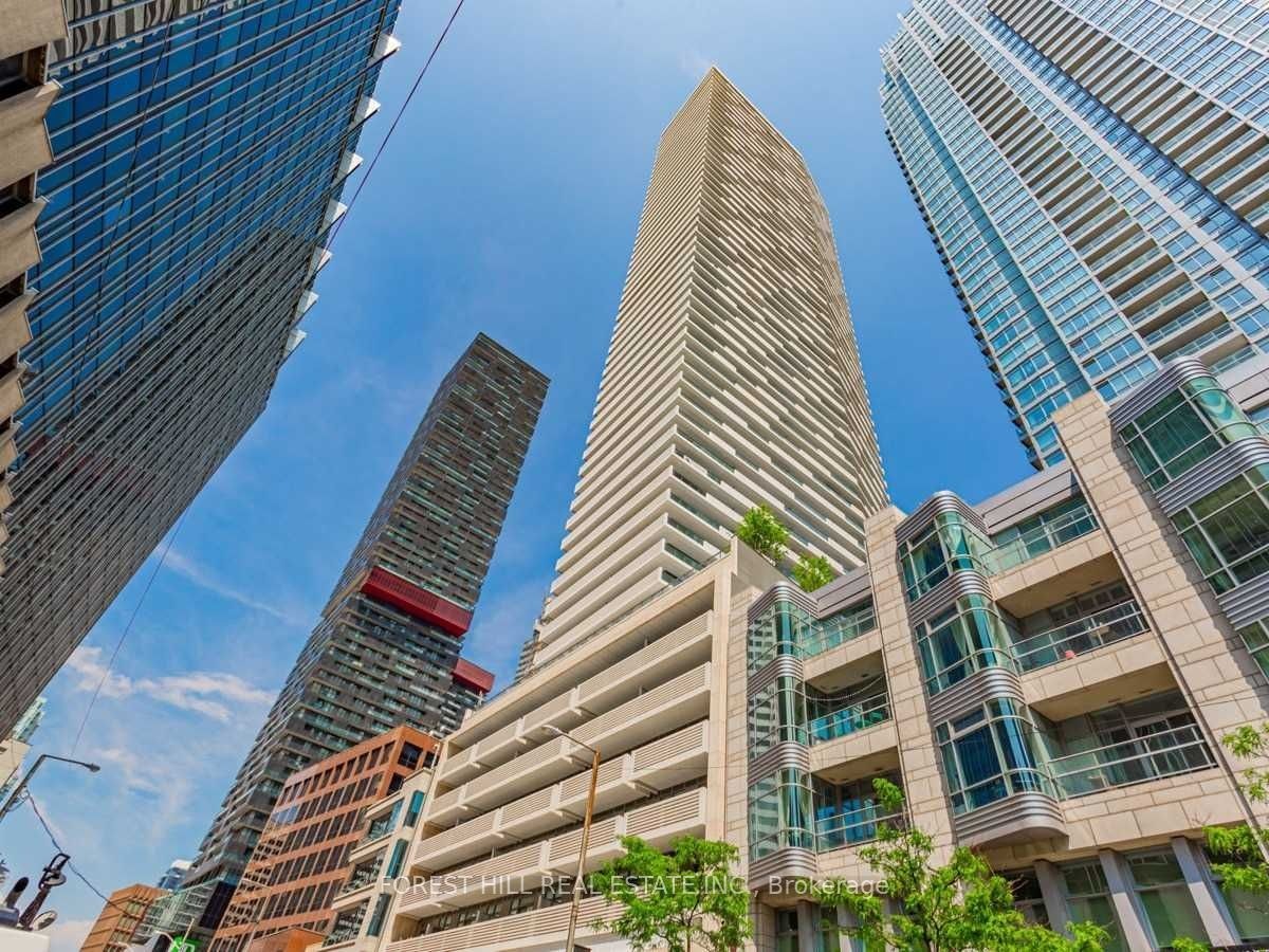 5702-2221 Yonge Street, Toronto, ON, M4S 2B4