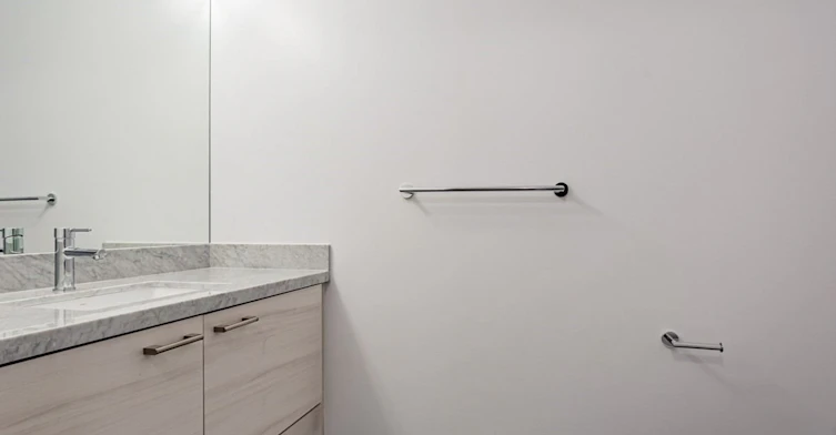 5702-2221 Yonge Street, Toronto, ON, M4S 2B4 - 11