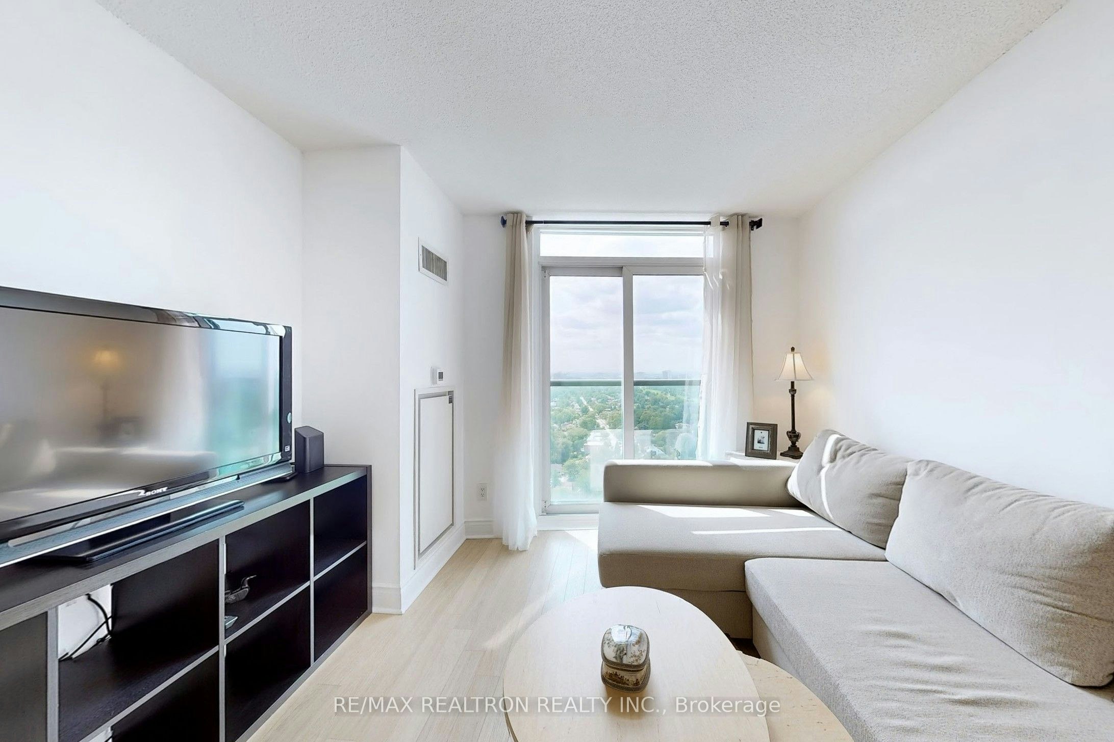 2515-25 Greenview Avenue W, Toronto, ON, M2M 1R2 - 6