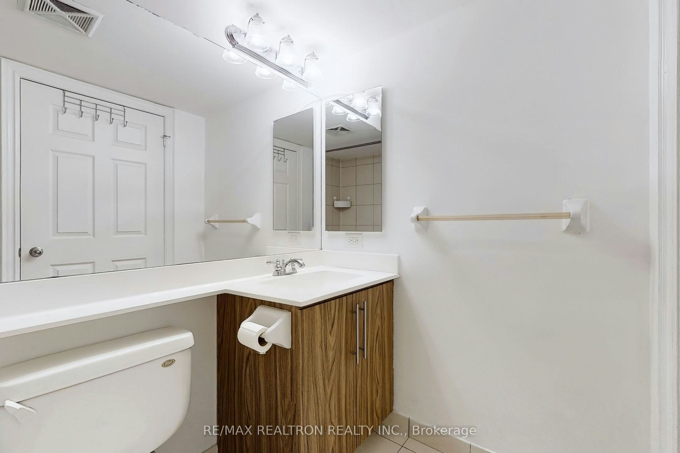 2515-25 Greenview Avenue W, Toronto, ON, M2M 1R2 - 25