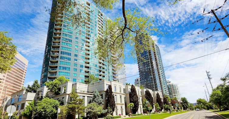 2515-25 Greenview Avenue W, Toronto, ON, M2M 1R2 - 2