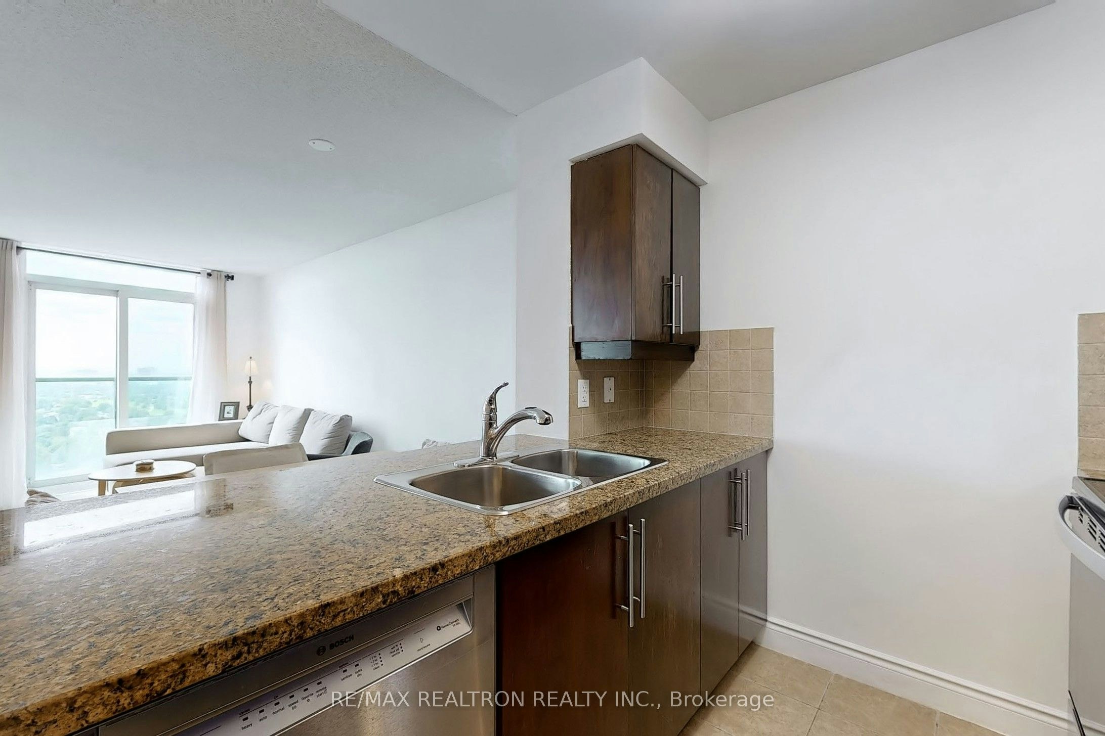 2515-25 Greenview Avenue W, Toronto, ON, M2M 1R2 - 13