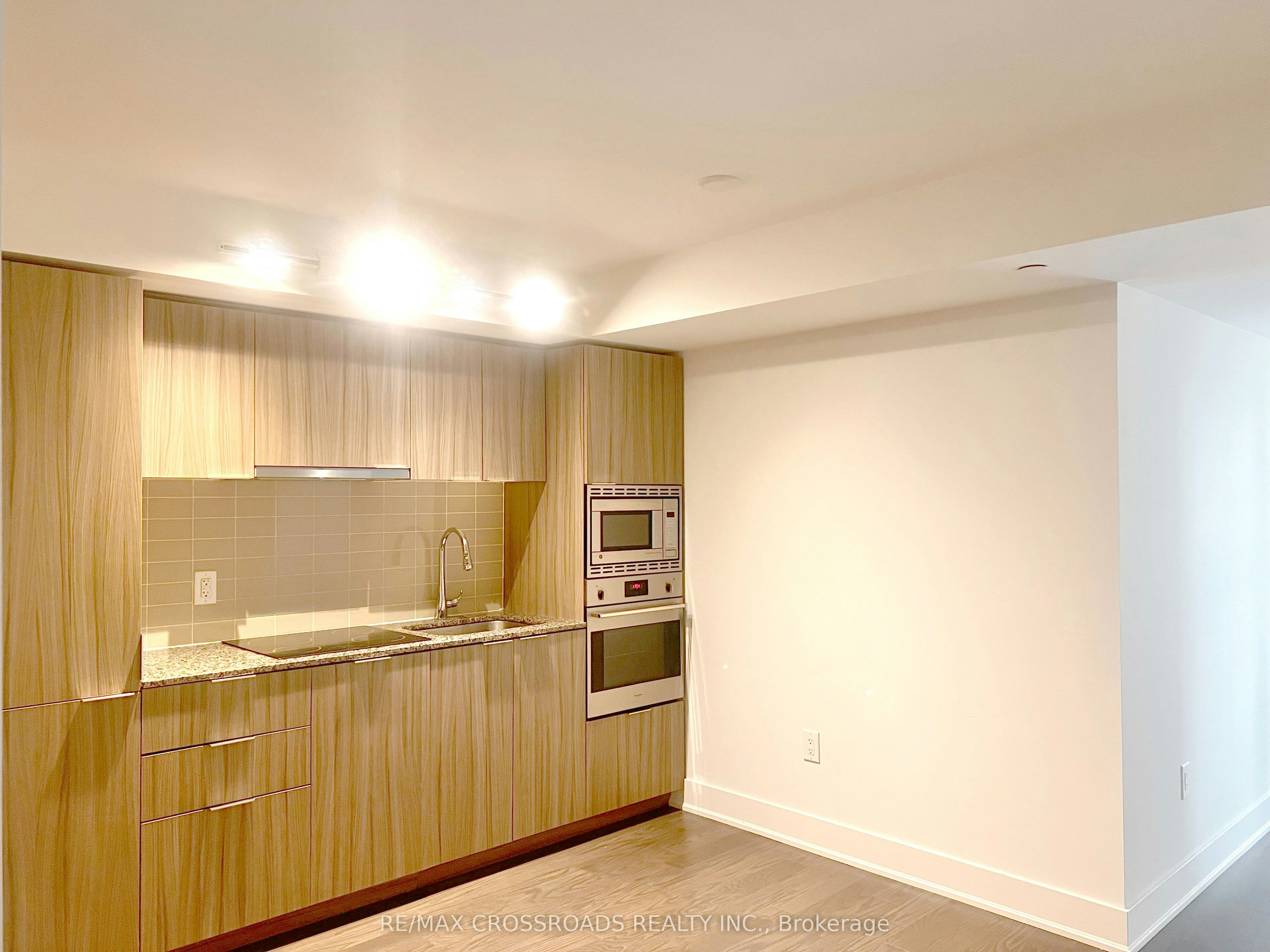 914-955 Bay Street, Toronto, ON, M5S 0C6 - 3