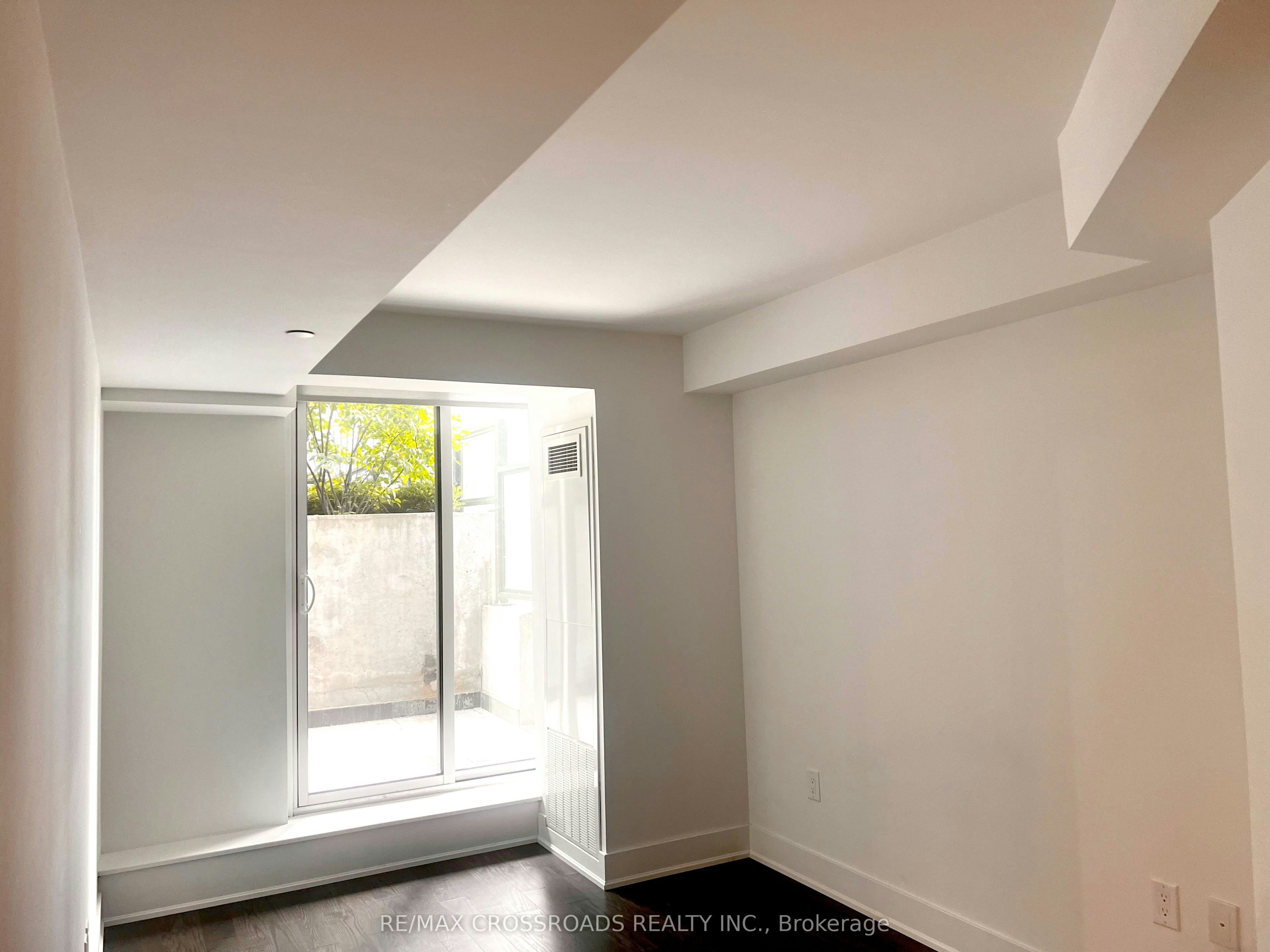 914-955 Bay Street, Toronto, ON, M5S 0C6 - 2