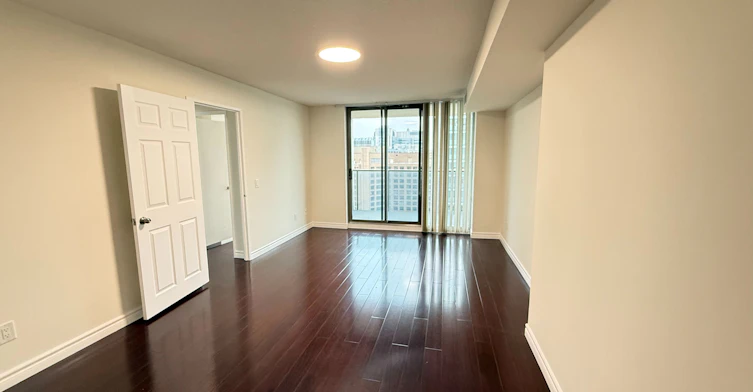 2506-750 Bay Street, Toronto, ON, M5G 1N6 - 9