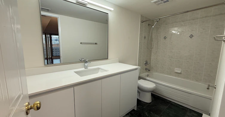 2506-750 Bay Street, Toronto, ON, M5G 1N6 - 11