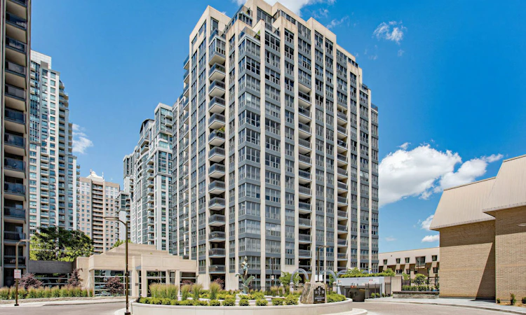 311-28 Hollywood Avenue