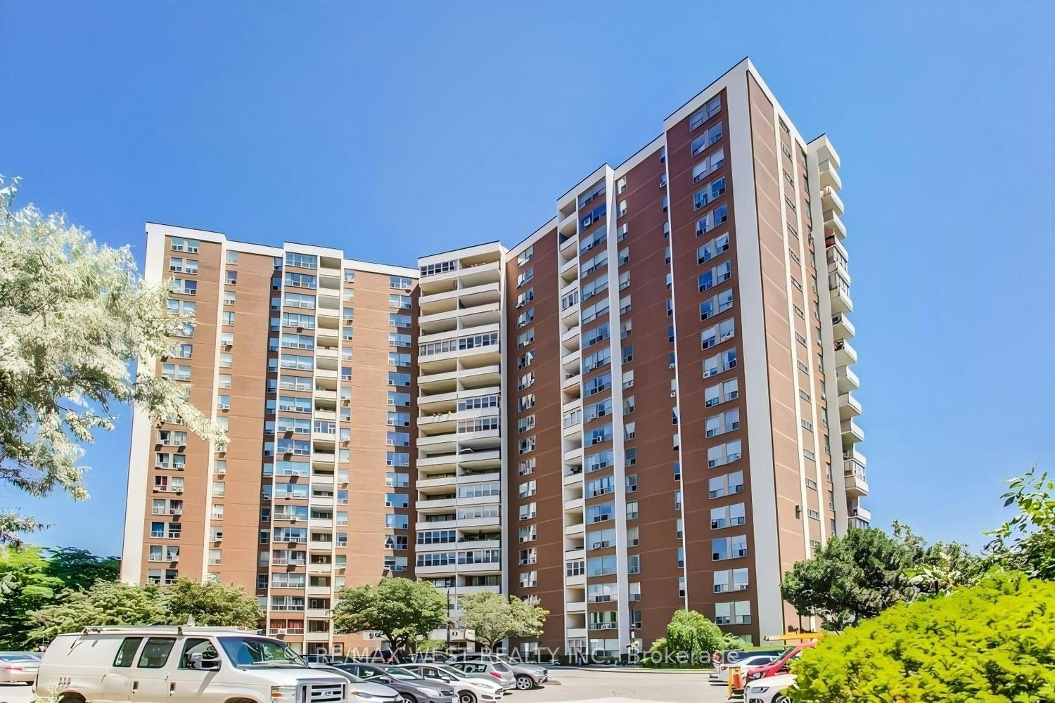 805-60 Pavane Linkway N/A, Toronto, ON, M3C 1A1