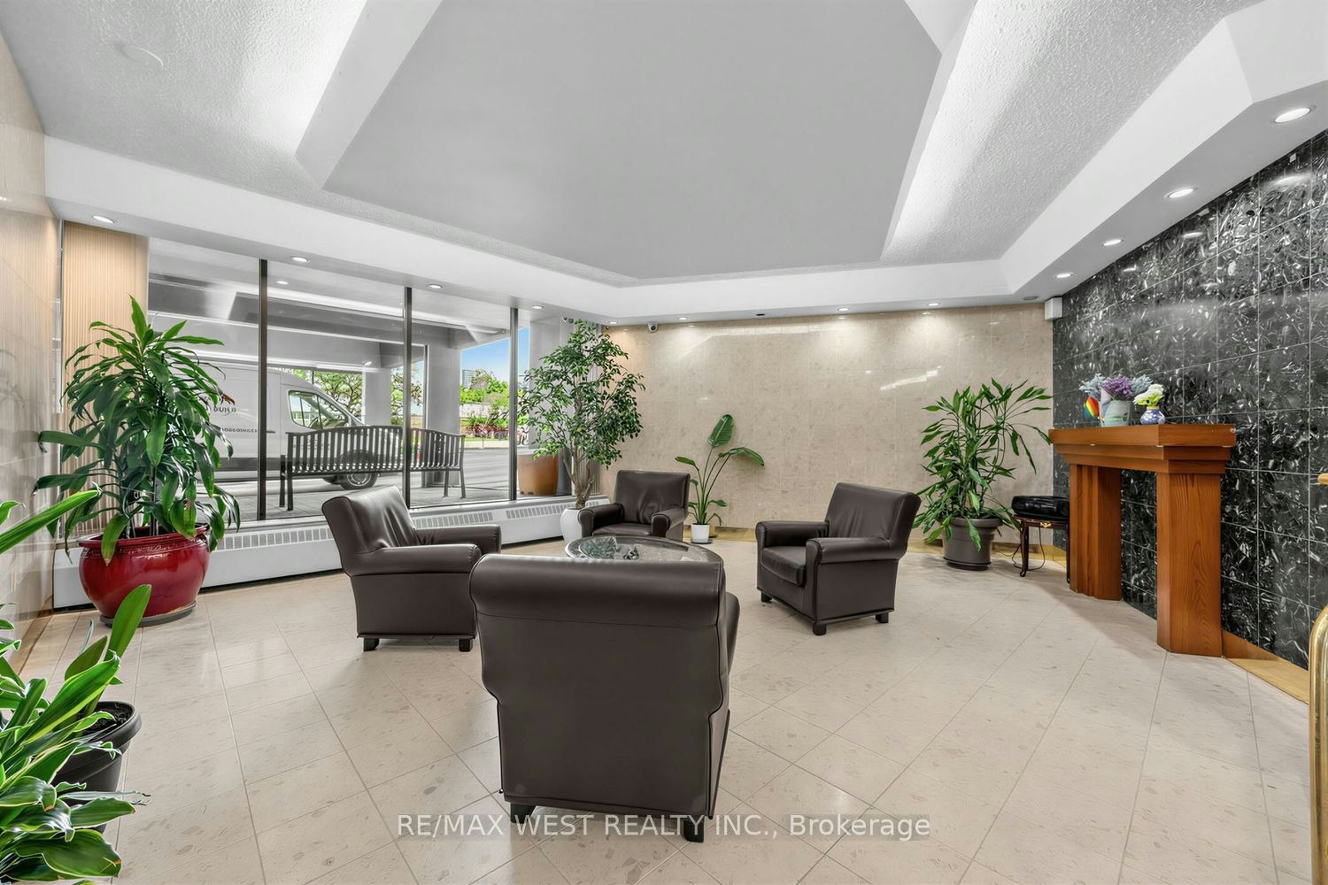 805-60 Pavane Linkway N/A, Toronto, ON, M3C 1A1 - 2